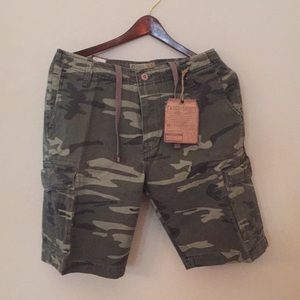 Men’s camouflage shorts